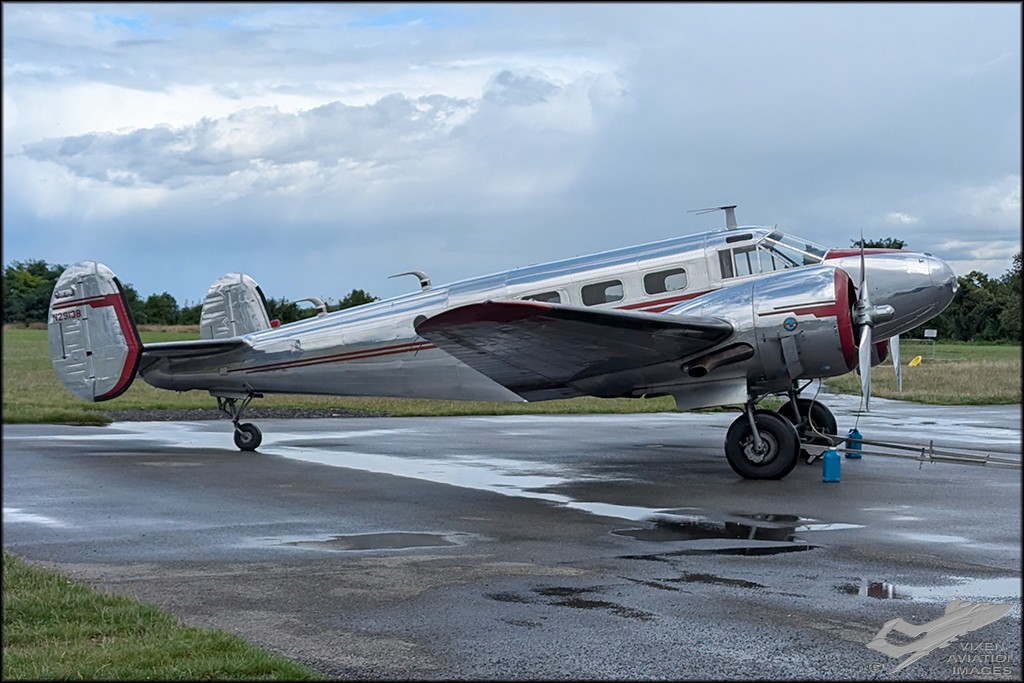 Beech D18S 