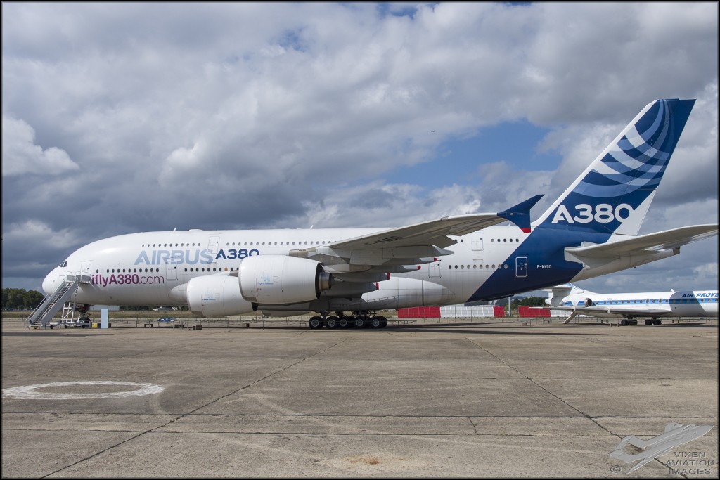 Airbus A380-841 